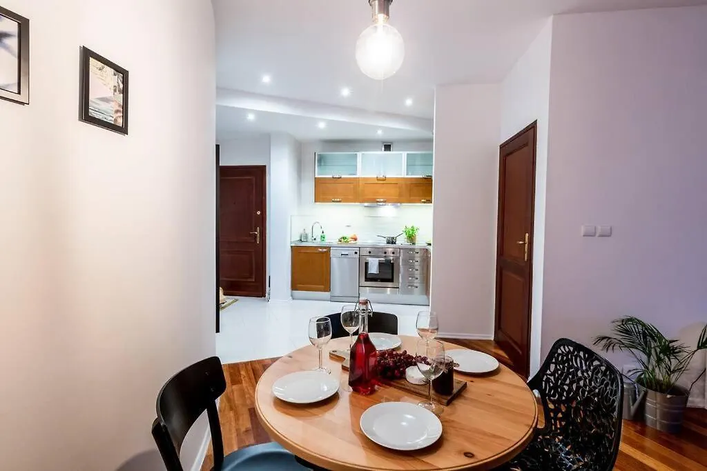 Elegant And Cozy In The Amazing Part Of Downtown Apartamento Varsóvia Polónia