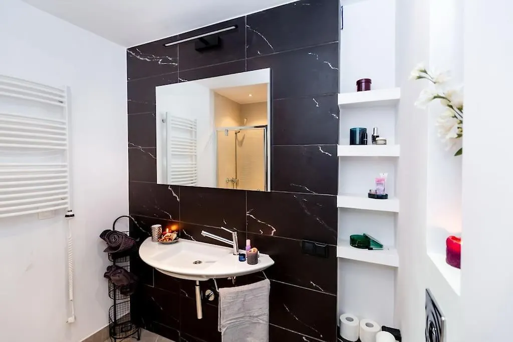 Elegant And Cozy In The Amazing Part Of Downtown Apartamento Varsóvia