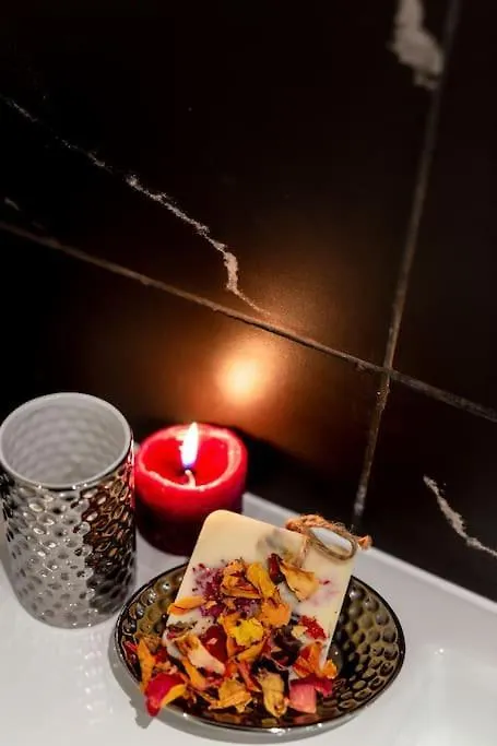 Elegant And Cozy In The Amazing Part Of Downtown Apartamento Varsóvia