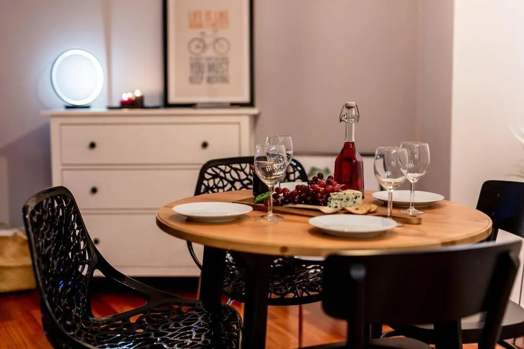 Elegant And Cozy In The Amazing Part Of Downtown Apartamento Varsóvia